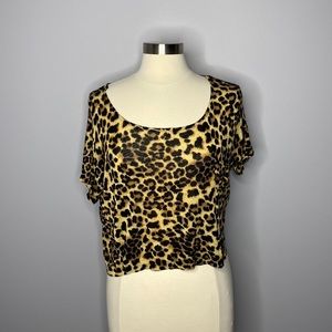 Leopard Print Short‎ Sleeve Top